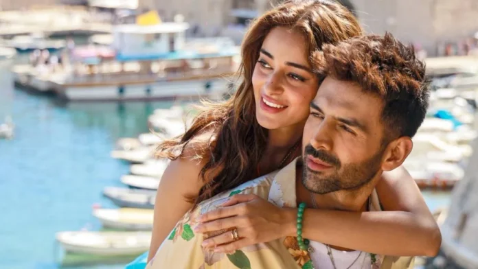 Tu Meri Main Tera Main Tera Stumbles Day One In India Overseas Hints Hope