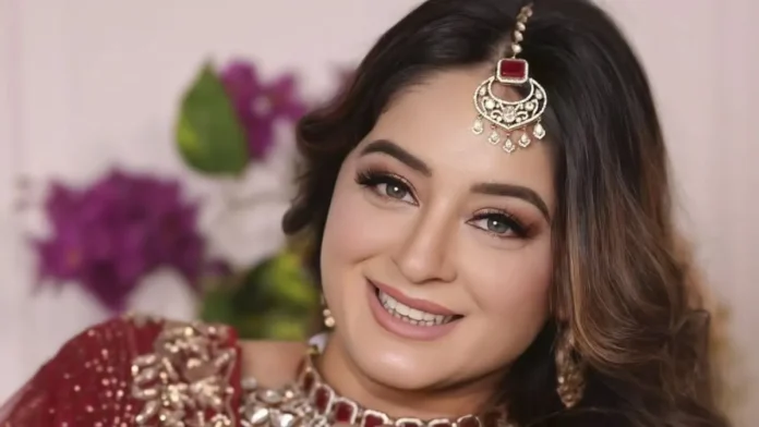 Mahhi Vij Gets Warm Fan Welcome On Seher Hone Ko Hai Set Amid Shoot Today