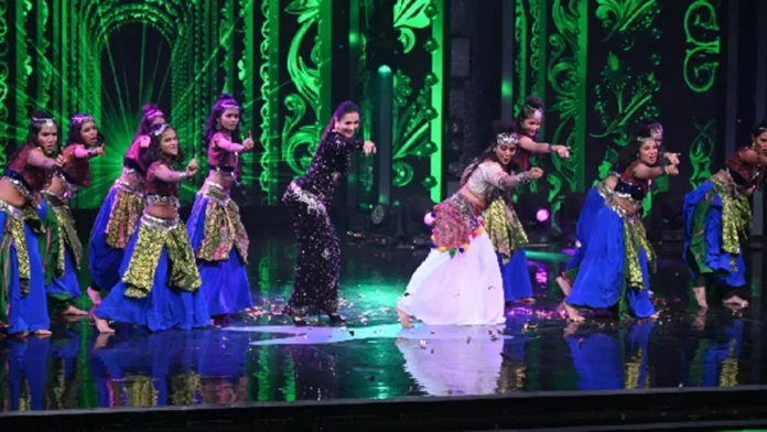 Indias Got Talent episode Malaika Arora and Classic Queens stun with belly dance