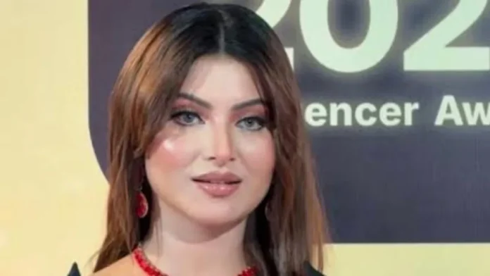 Urvashi Rautela Sets Global Fashion Buzz, Wins ‘Global Trendsetter of the Year’ in ₹7 Crore Couture